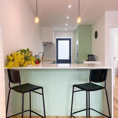 Modern Retreat With Mountain Views Covilhã