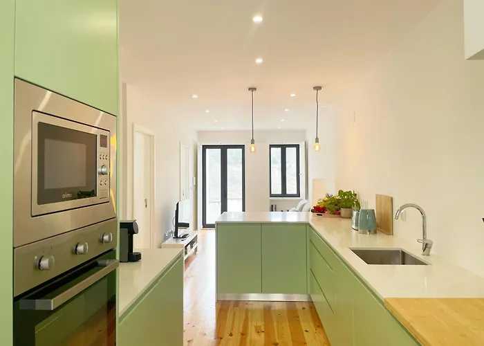 Modern Retreat With Mountain Views * קוביליה